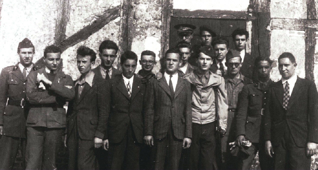 L’histoire méconnue de 41 lycéens français résistants fusillés en 1944. 2d75f5c8cf71f8bcfa3341703d5098ea3dbe92d3