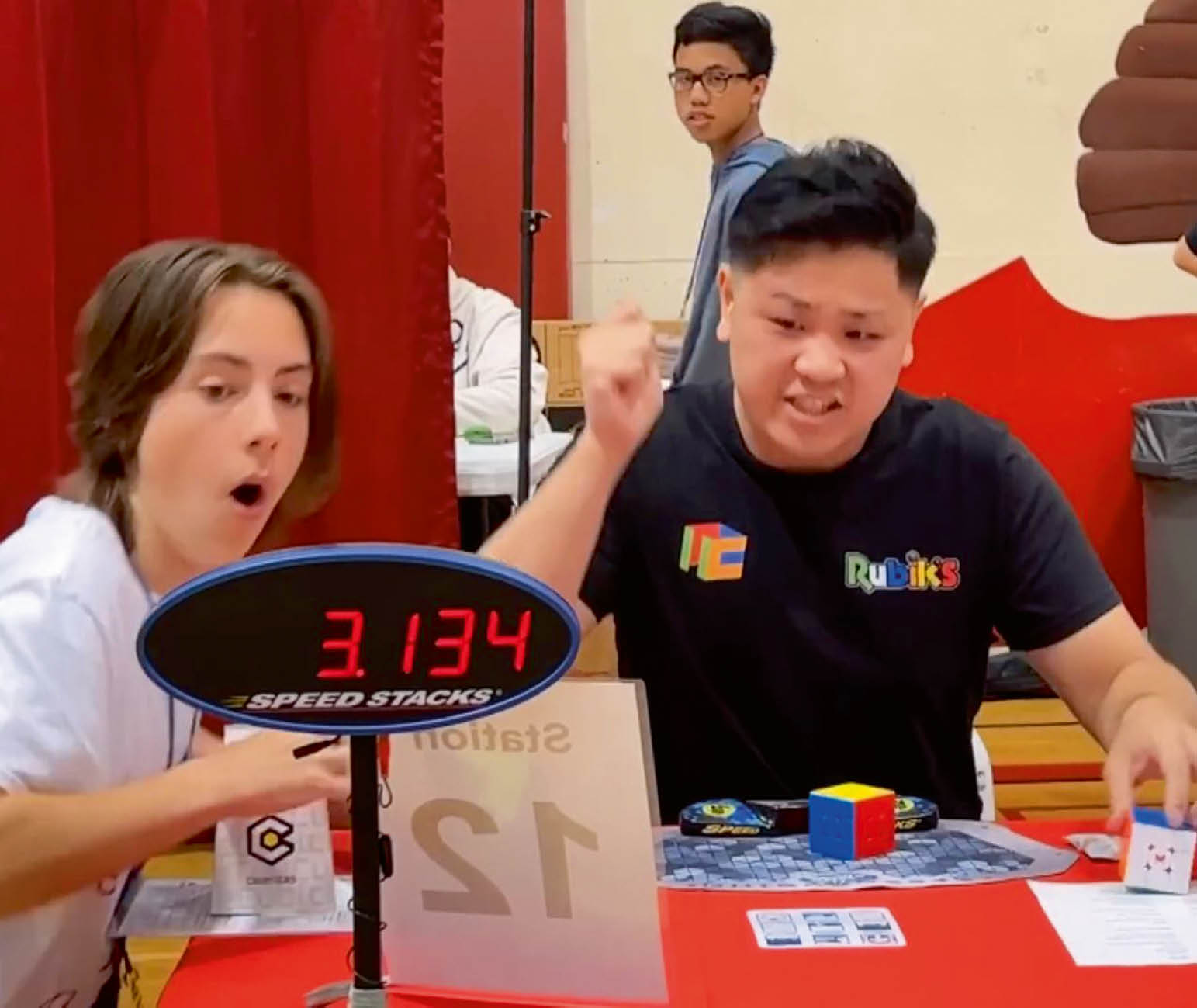 Max park спидкубер 5 на 5. Fingered park. 3 13 секунд макс парк. Max park спидкубер. Max park.